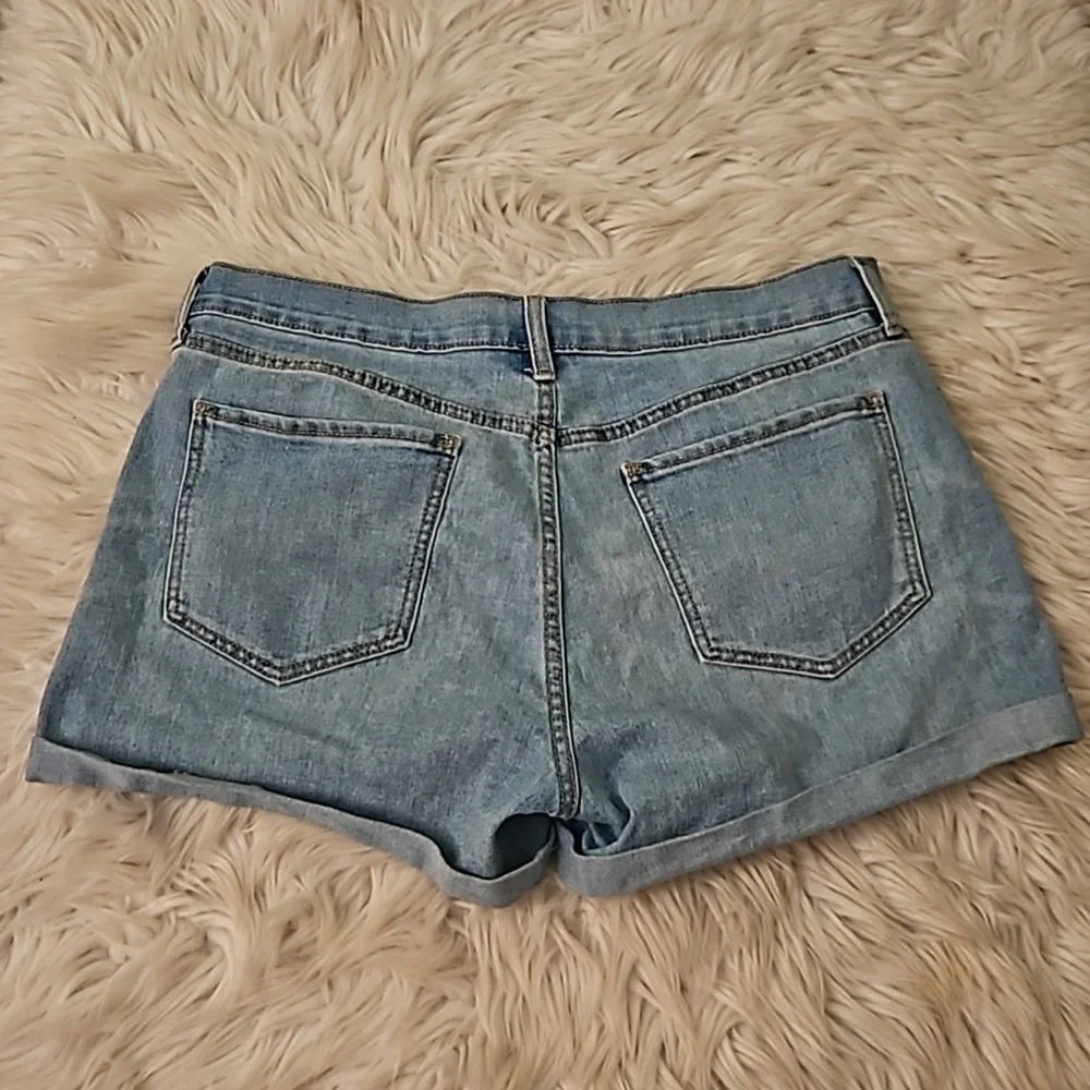 Old Navy Light Wash Cuffed Denim Shorts – Size 12